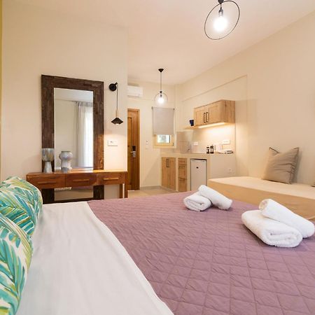 Lemonia Accommodations Agios Sostis  Esterno foto